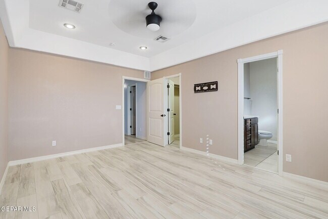 Building Photo - 3167 Spring Willow
