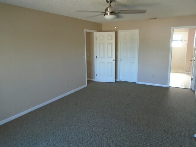 Building Photo - 733 Laurel Bay Cir