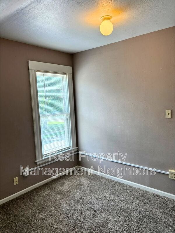 Building Photo - 2257 Berwyn Ave SW