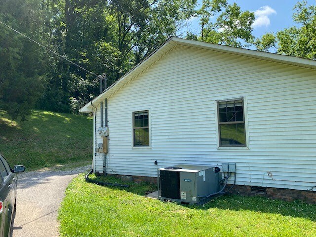 Building Photo - 2596 Ragsdale Rd