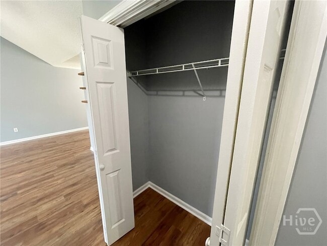 Building Photo - 119 Mustang Dr