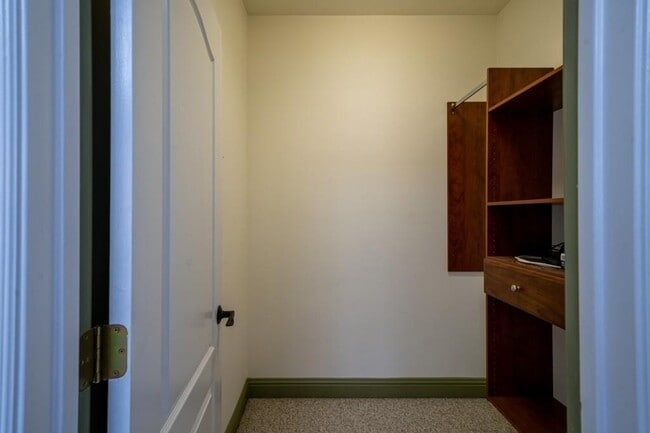 Building Photo - 6213 Arnall Ct