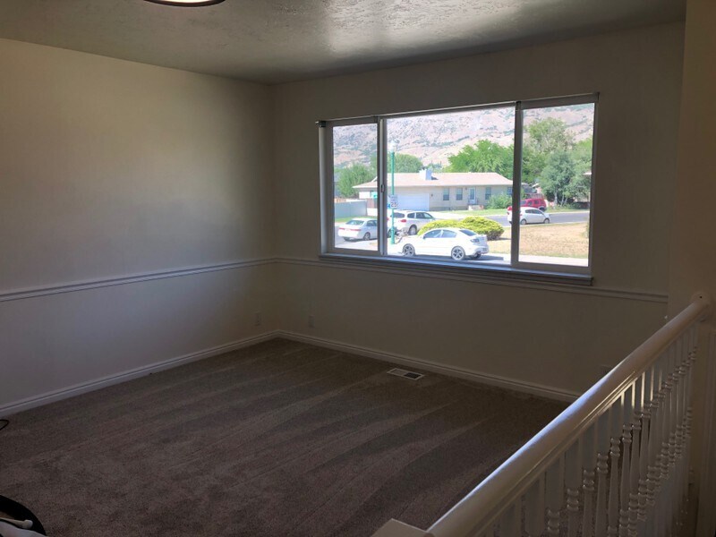 Building Photo - 1865 Ribbonwood Dr W