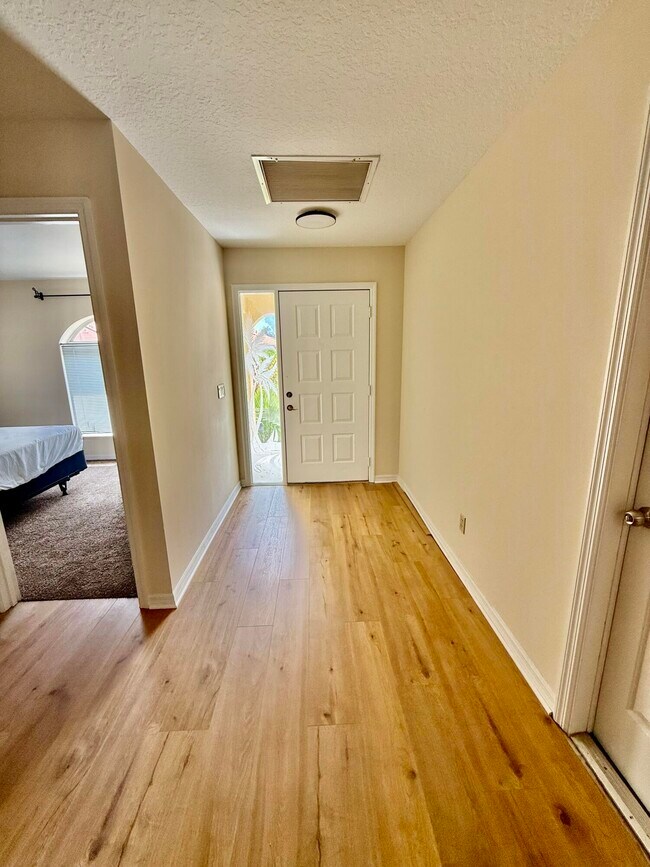 Building Photo - 6008 SE Walkers Cay Ct