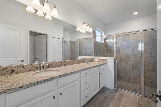 Building Photo - 43521 Treadway Dr