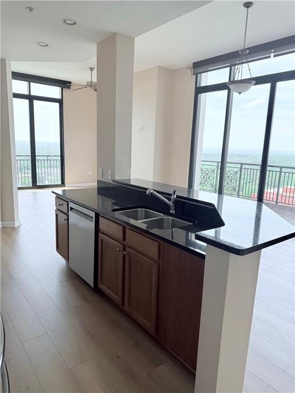 Building Photo - 3040 Peachtree Rd NW