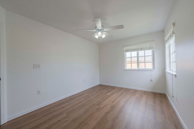 Building Photo - 3701 Titanic Cir