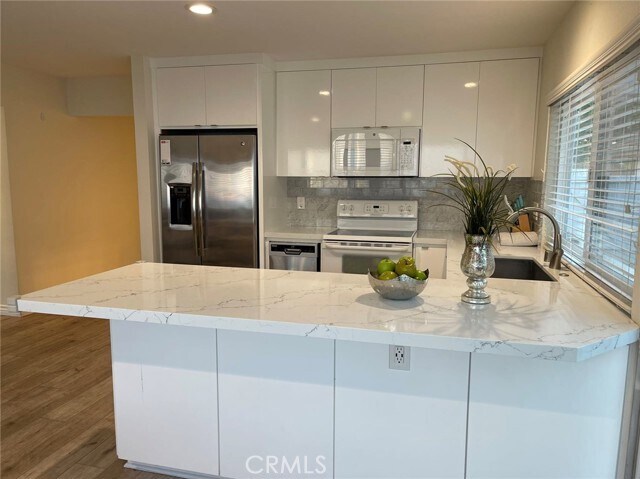 Primary Photo - 4231 Manzanita St