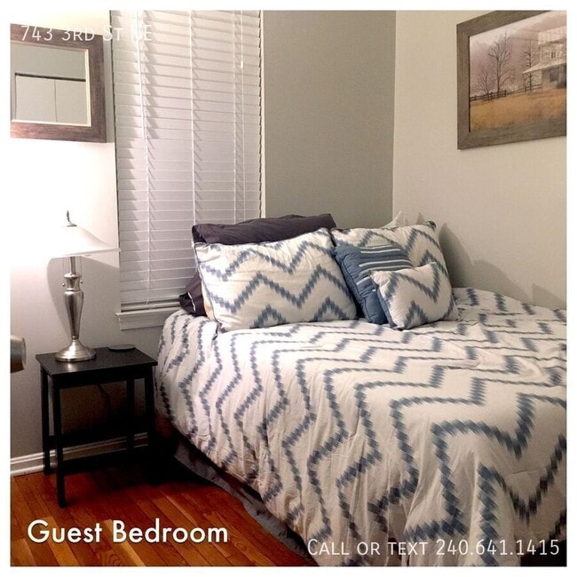 Building Photo - 743 3rd St NE