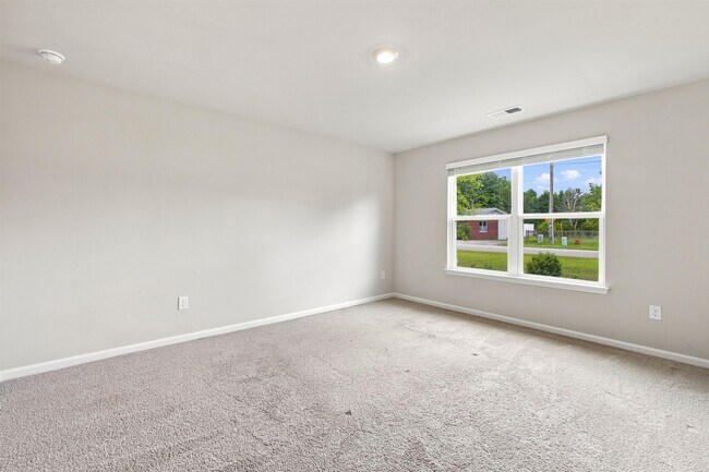 Building Photo - 208 Jeff Waters Cir
