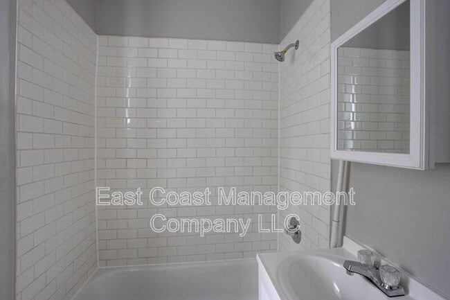 Building Photo - 237 N Luzerne Ave