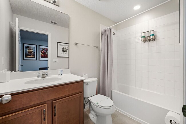 Building Photo - 1552 Carey Palm Cir