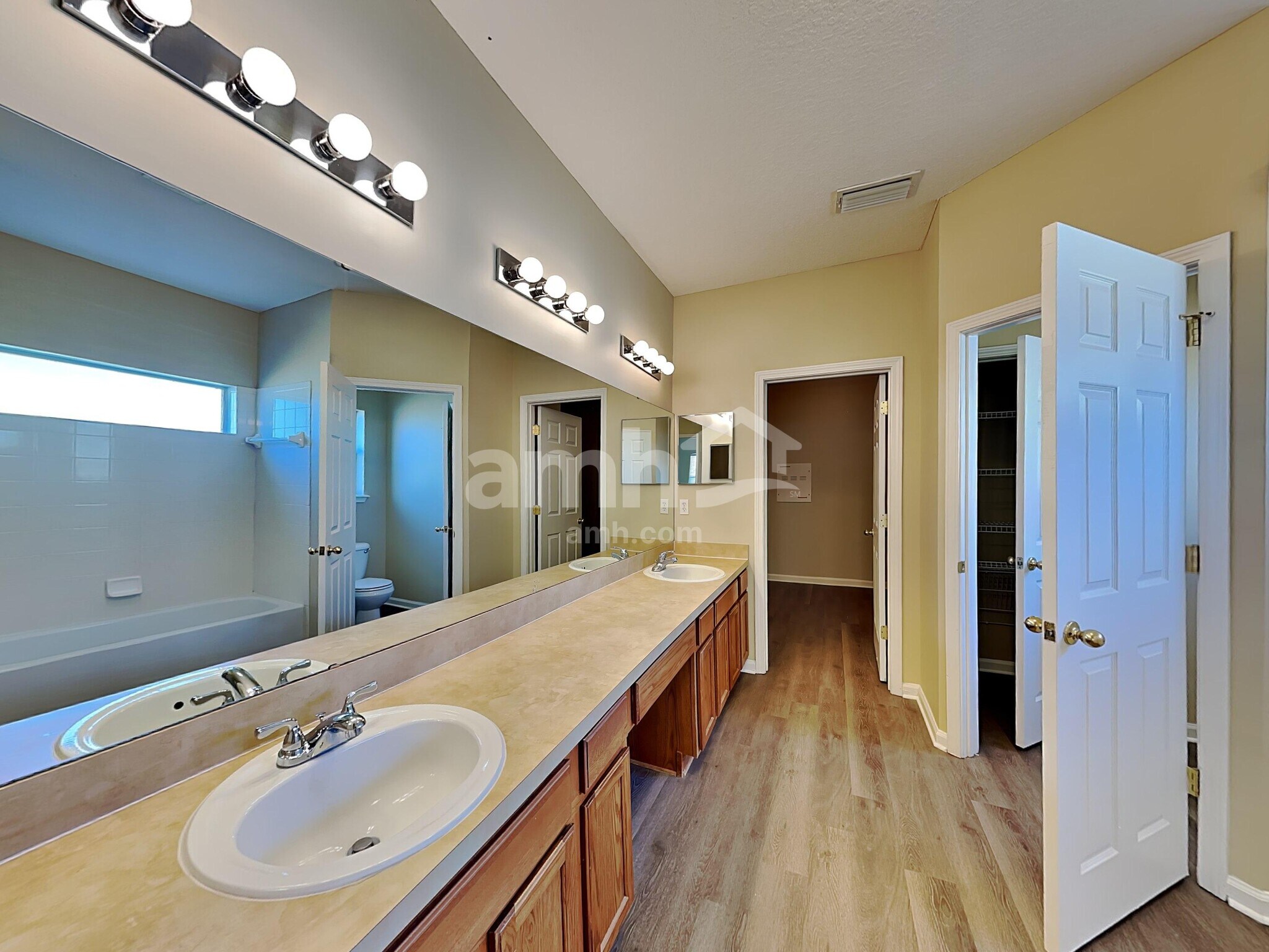 Building Photo - 7117 Rapid River Dr W