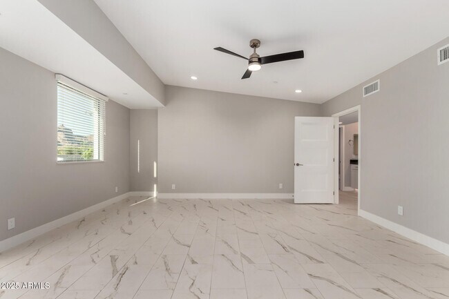 Building Photo - 4525 N 40th St