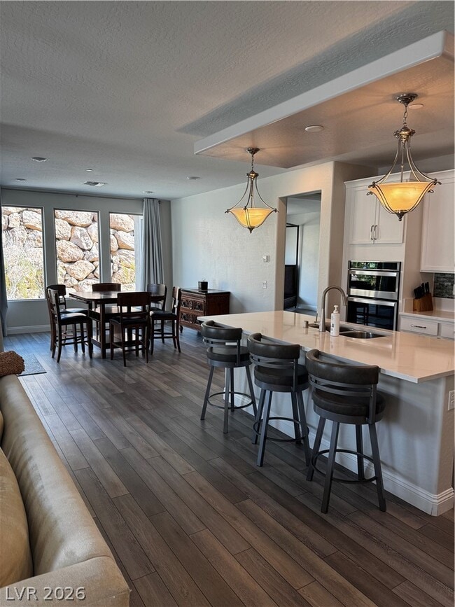 Building Photo - 92 Lake Oasis St