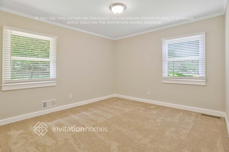 Building Photo - 416 Windsor Dr SW
