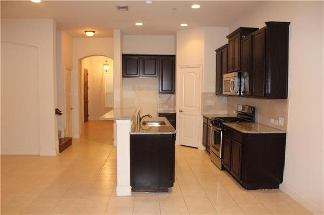 Building Photo - 8619 Naomi St