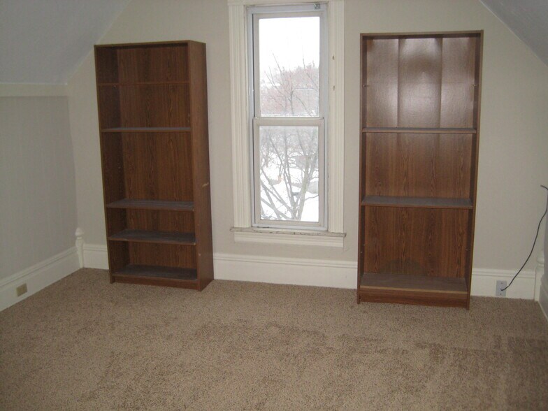 Upstairs bedroom - 1115 Emmet St