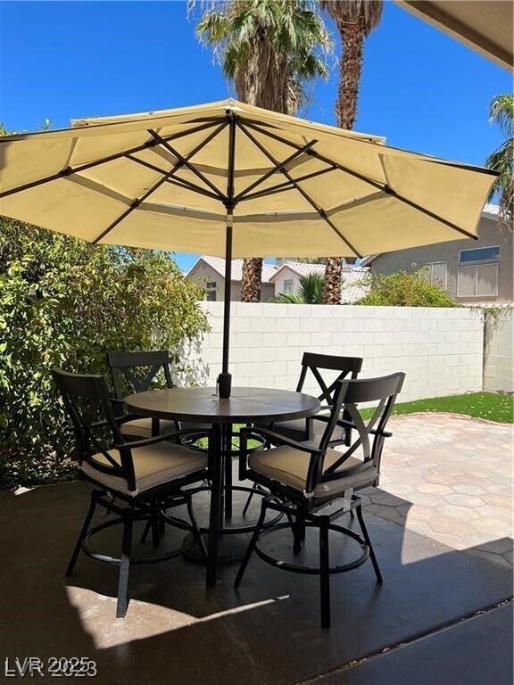 Building Photo - 6996 Wine River Dr