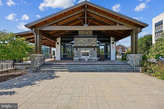 Building Photo - 448 Salk Cir