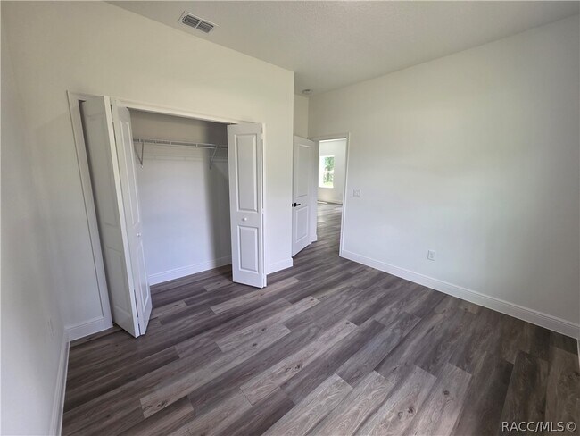 Building Photo - 8125 N Maltese Dr