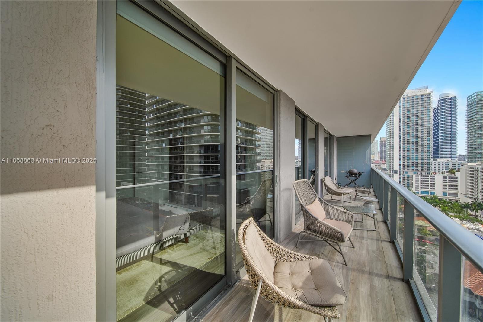 Building Photo - 801 S Miami Ave