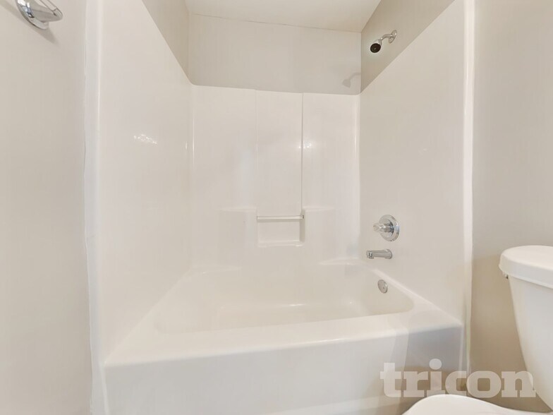 Building Photo - 2940 Emerald Springs Dr