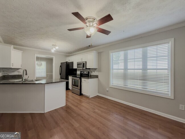 Building Photo - 593 Red Tip Ln