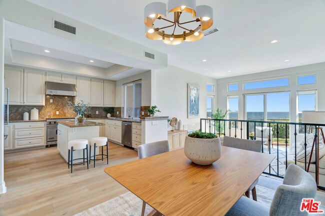 Building Photo - 6412 Lunita Rd