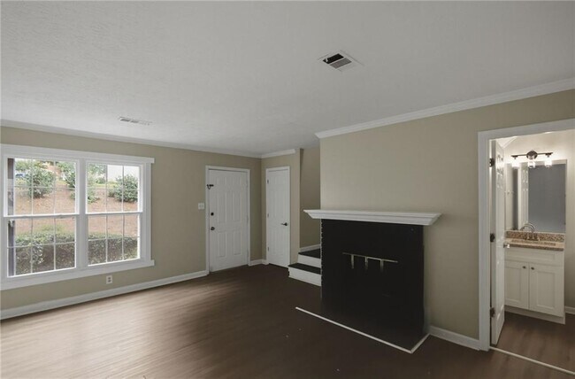 Building Photo - 218 Mill Creek Pl