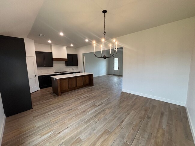 Building Photo - Wonderful 4 Bed 2.5 Bath Home in Norman