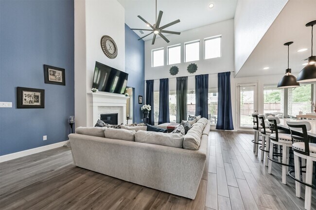 Building Photo - 27208 Starry Oaks Dr