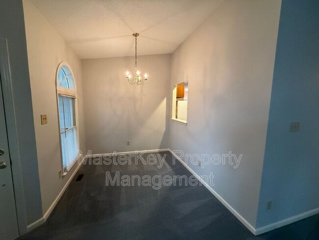 Building Photo - 102 Tapestry Terrace