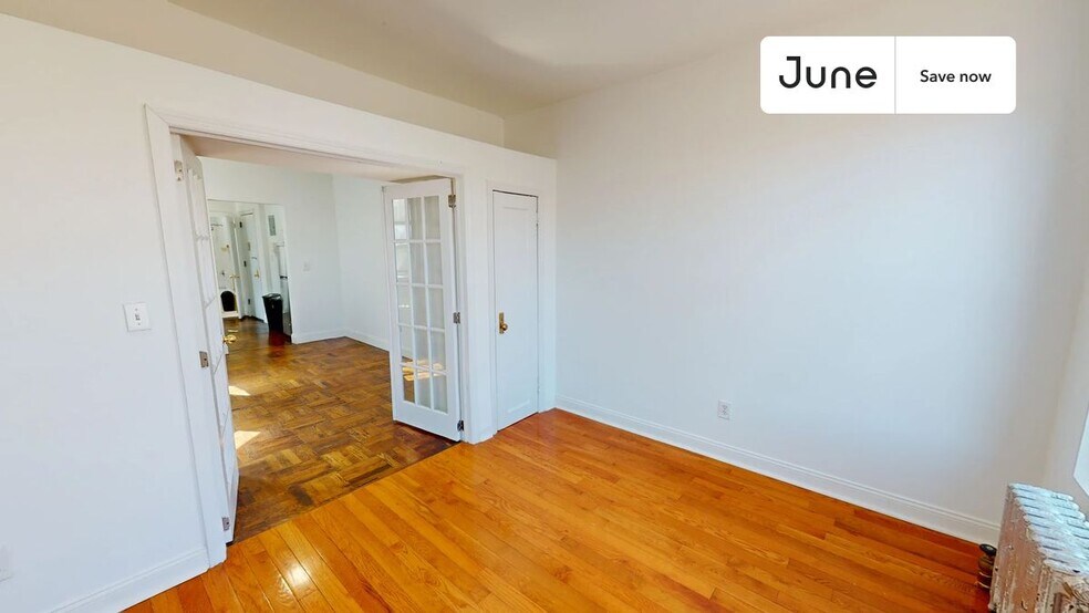 Building Photo - 715 E 5th St