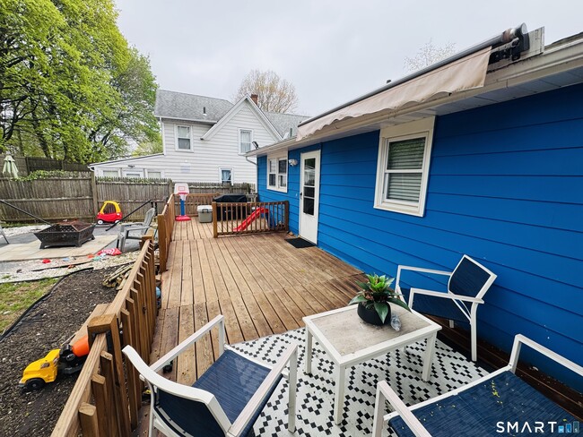 Building Photo - 150 View St