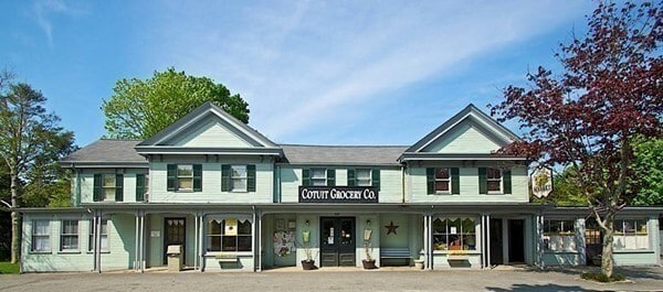 Building Photo - 428 Main St