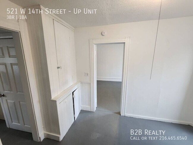 Building Photo - 521 W 14th St