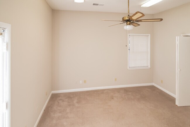 Building Photo - 108 Henrietta Dr