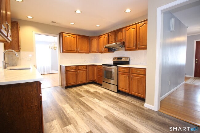 Building Photo - 76 Elliott Rd