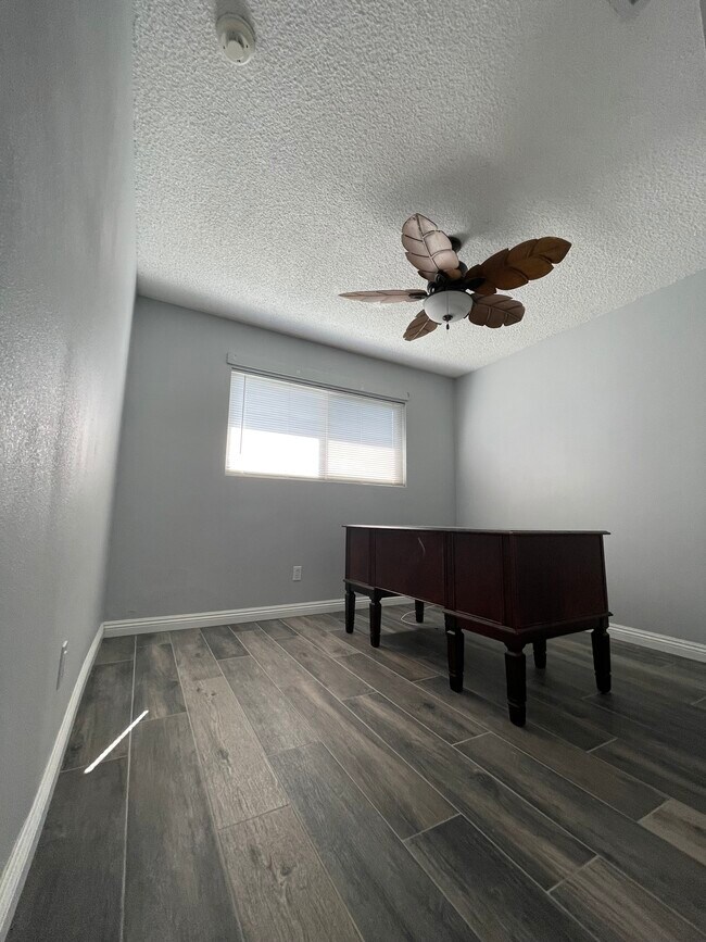 Bedroom 3 - 25506 Lomas Verdes St