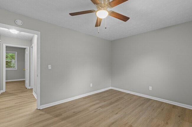 Building Photo - 1227 Creek Forest Ct NW