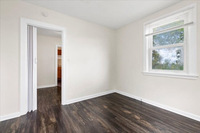 Building Photo - Three Bedroom Available Now In Radford
