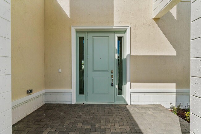 Building Photo - 12680 Nautilus Cir