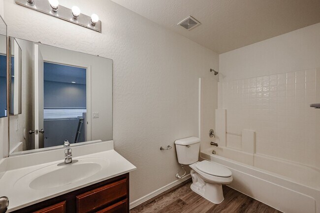 Building Photo - COMING SOON !!  4 BED 2.5 BATH, 2200+ SFT IN CAMELBACK RANCH, PHOENIX