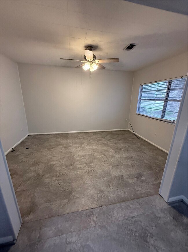 Building Photo - 506 Gardenia St