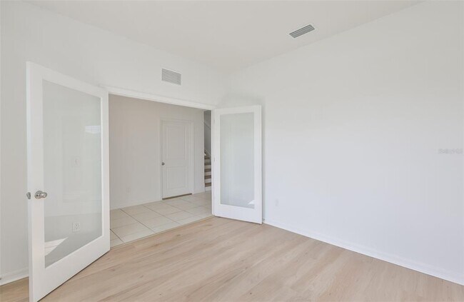 Building Photo - 10819 Charlotte Dr.