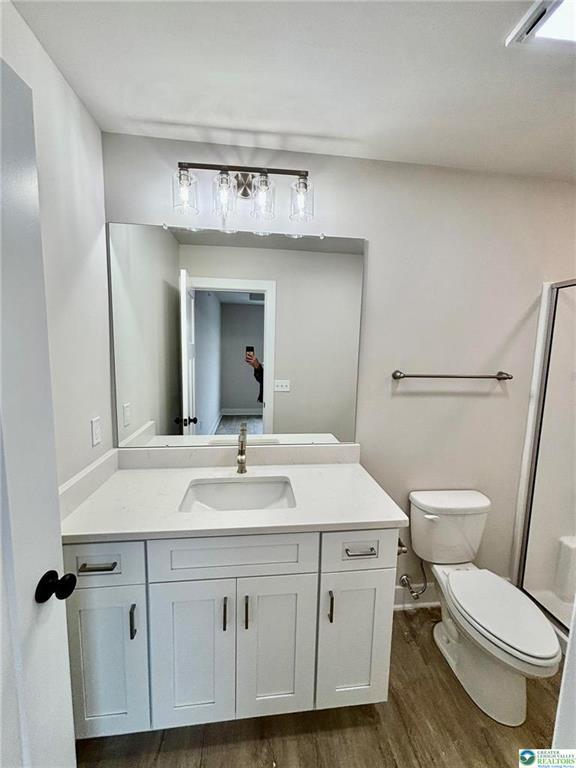 Building Photo - 1411 Greenview Dr