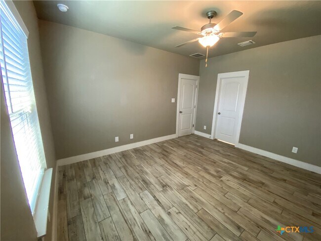 Building Photo - 1020 Mellow Breeze