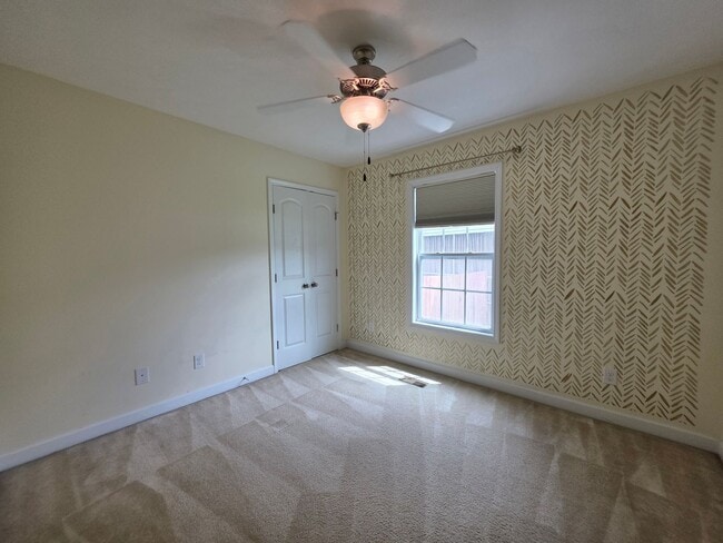 Building Photo - 205 Woodberry Pl