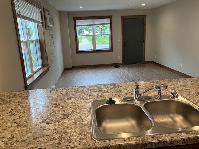 Building Photo - 618 E Grand Ave